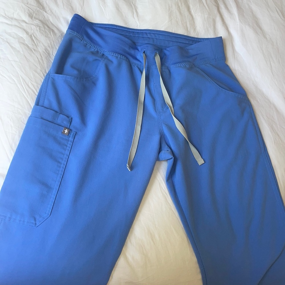 FIGS - size medium Ceil Blue Kade - Cargo Scrub Pants, like new